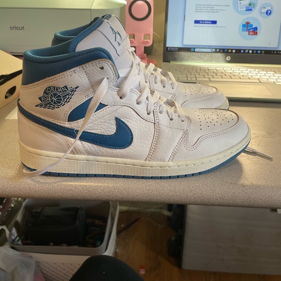 Nike Air Jordan Sneakers White and Blue